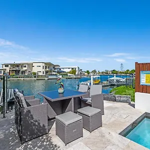 Holiday home Luxury Modern Waterfront House, Gold Coast