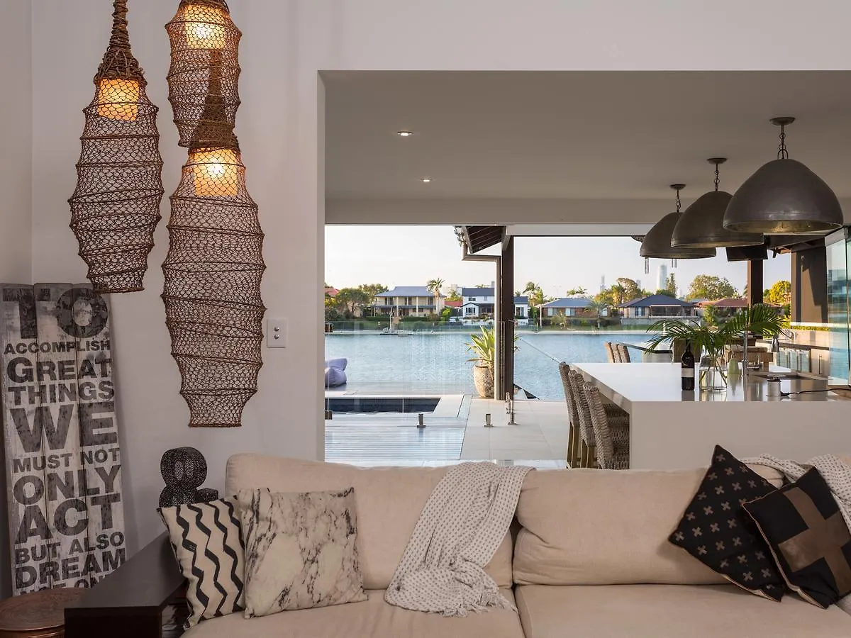 Rumrunner Resort Gold Coast 0*,