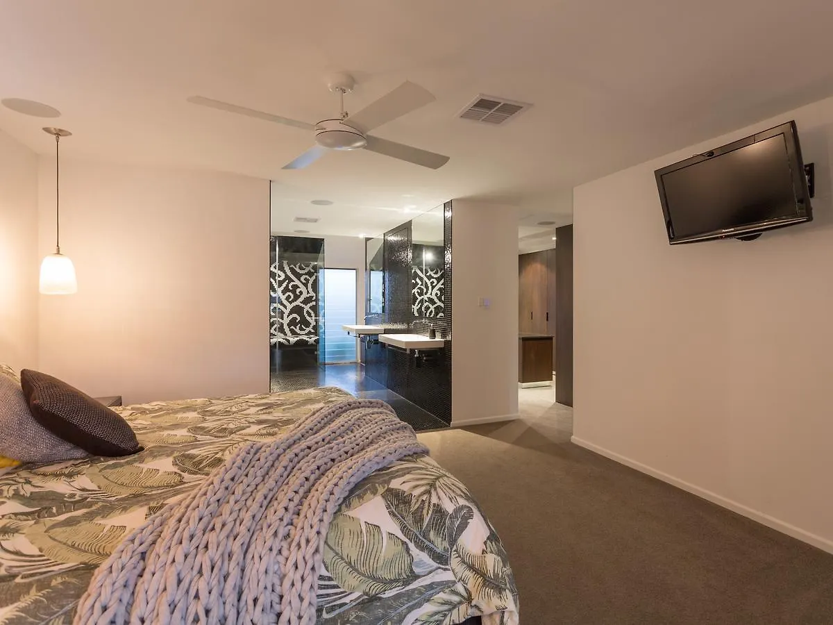 Rumrunner Resort Gold Coast Australia