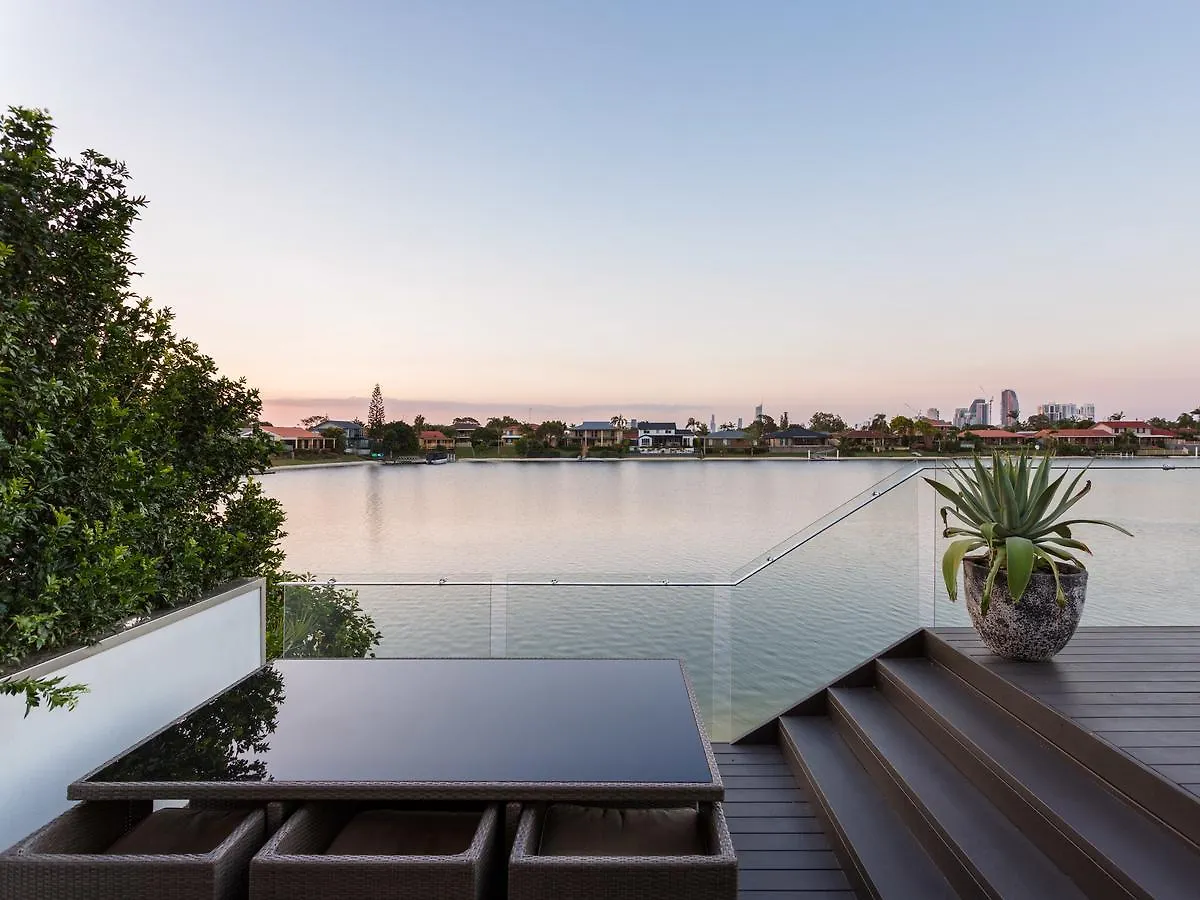 Rumrunner Resort Gold Coast 0*,  Australia