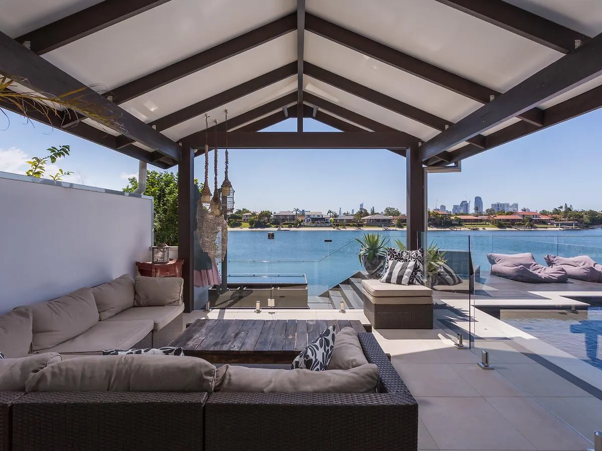 Rumrunner Resort Gold Coast Australia