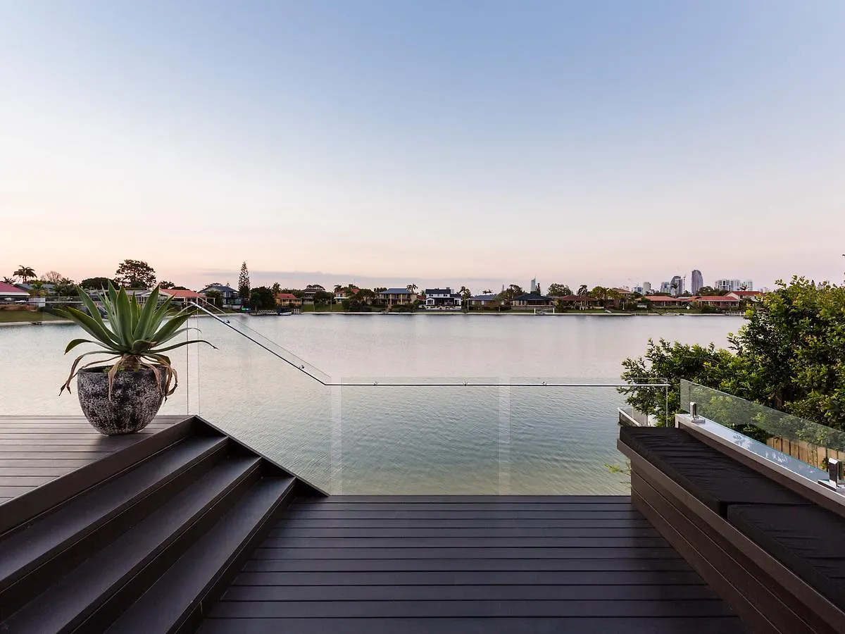 Rumrunner Resort Gold Coast Australia