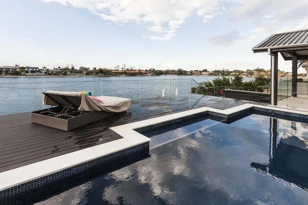 Rumrunner Resort Gold Coast Holiday home