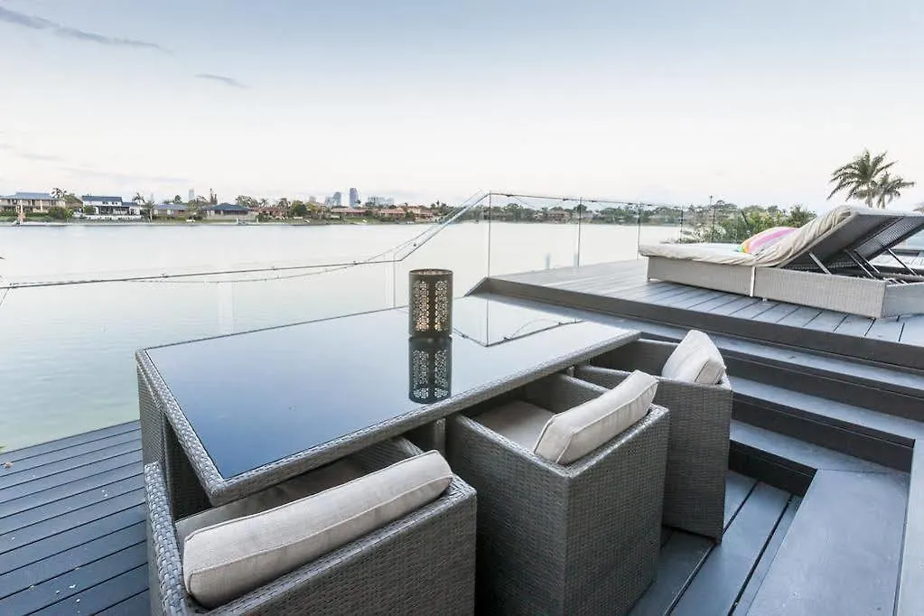Rumrunner Resort Gold Coast 0*,  Australia